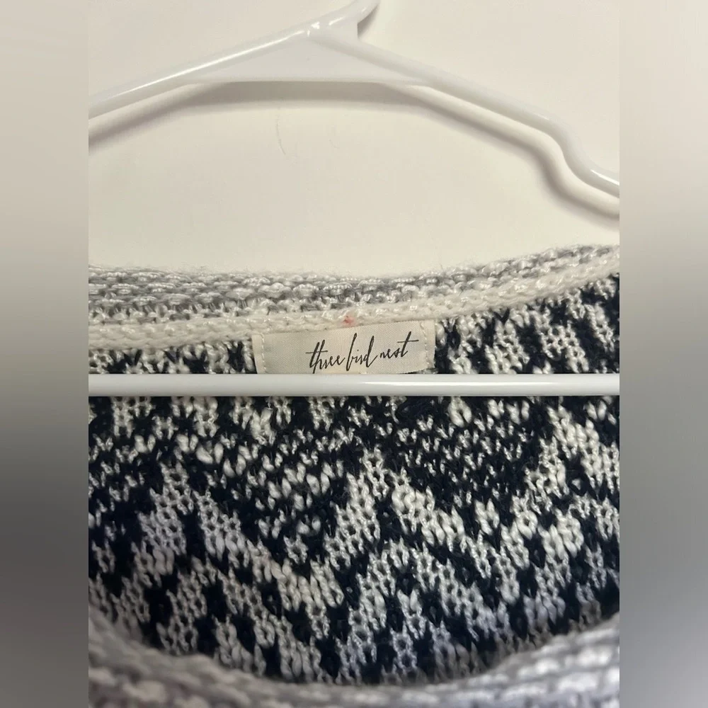 small gray and tan three bird nest poncho! - Picture 3 of 3